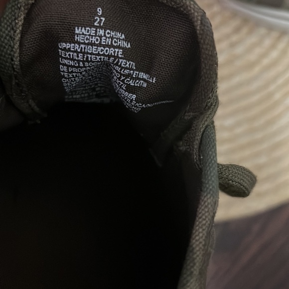 Minimalist Green Camo LaceUp Canvas Sneakers Size 9 - Picture 10 of 13